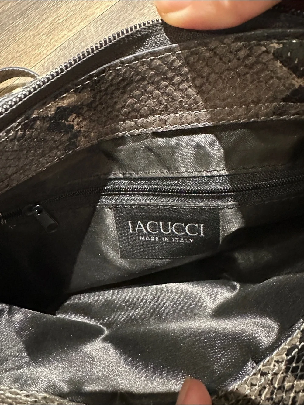 Iacucci made in Italy Snake-Print Shoulder Bag with Detachable Crossbody Strap